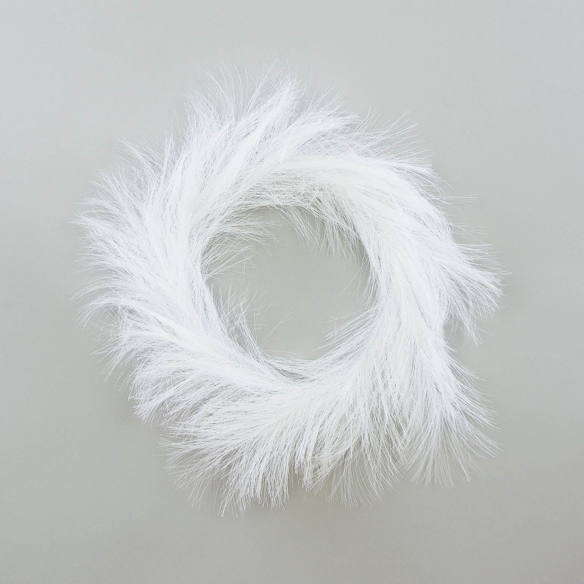 Valkoinen sisustuskoriste, 22cm