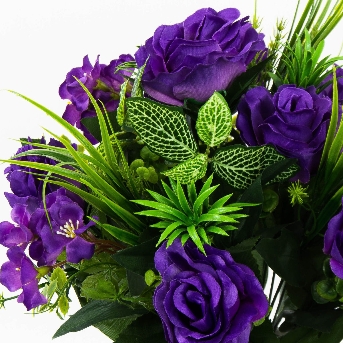Violetti/violetti tekoruusun kimppu